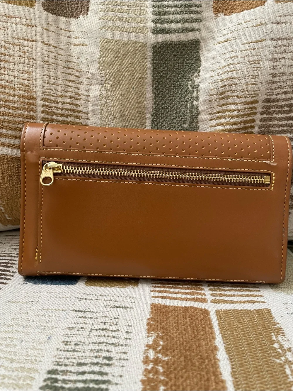 Dooney & Bourke sleek tan
